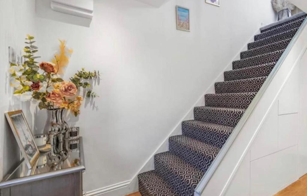 Holiday home Modern 3 Bed - Sleeps 6 With Hot Tub *